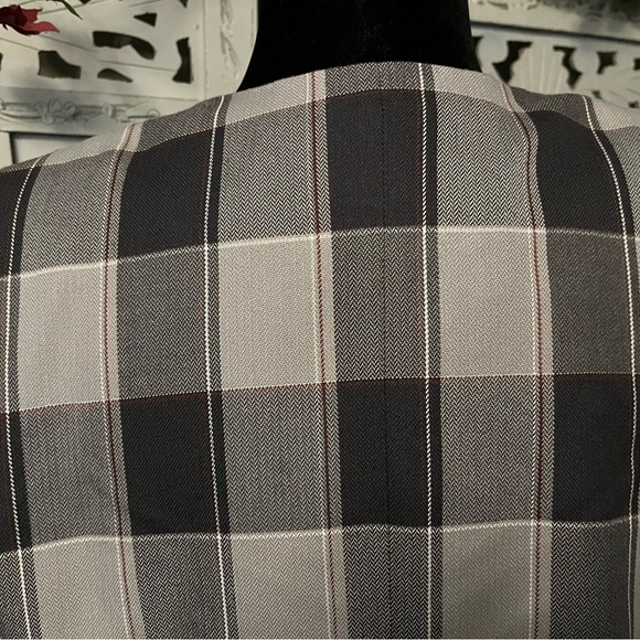 VINTAGE EXECUTIVE COLLECTION BLACK & GREY PLAID LONG SLEEVE JACKET BLAZER - Picture 8 of 11